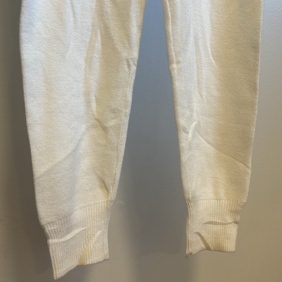 Abercrombie & Fitch soft joggers. - Picture 3 of 6